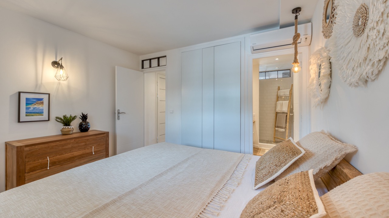 Photo of Bedroom in Orient Bay