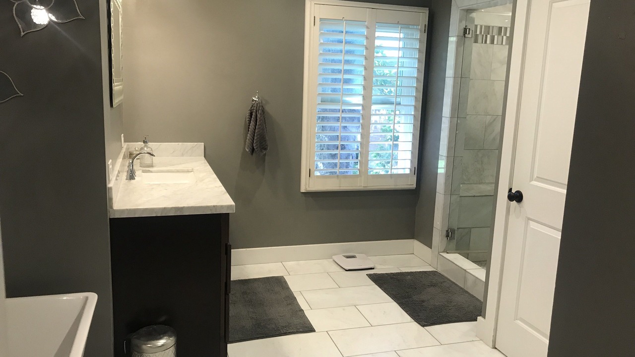 Photo of Bathroom in Yalecrest