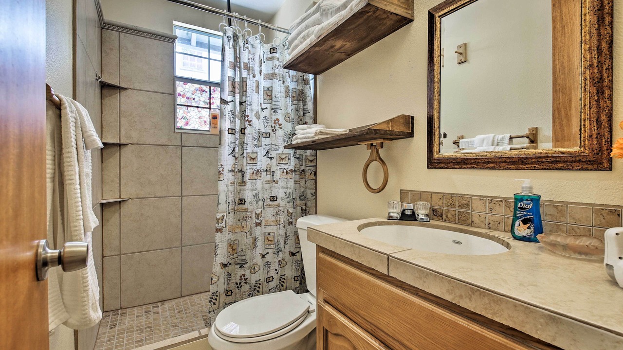 Photo of Bathroom in Northwest Los Angeles Heights