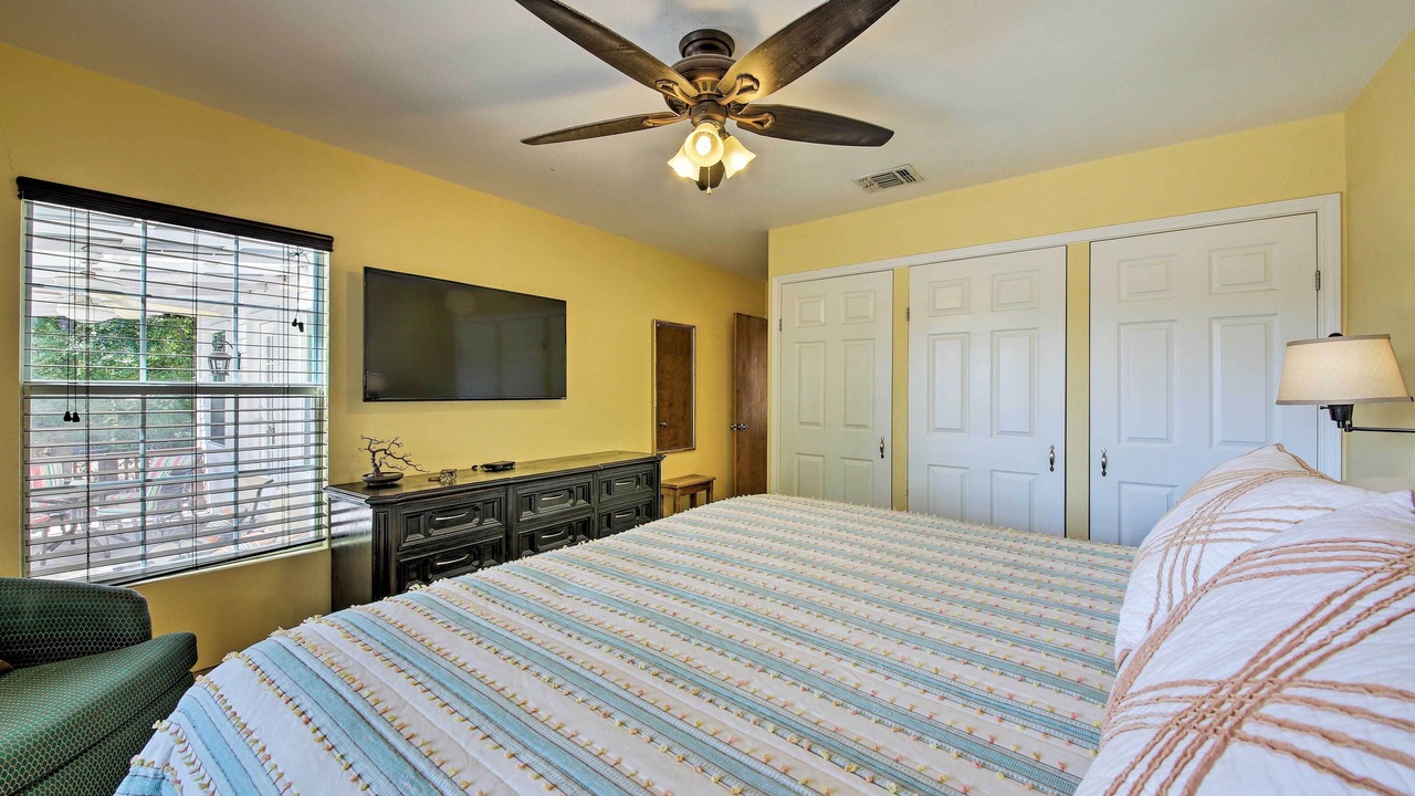 Photo of Bedroom in Northwest Los Angeles Heights