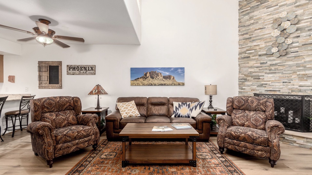 Photo of Livingroom in McCormick Ranch