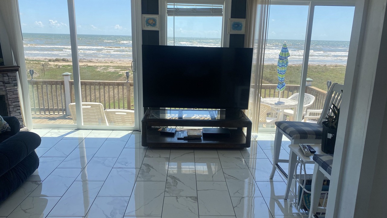 Photo of Livingroom in Cedar Lane