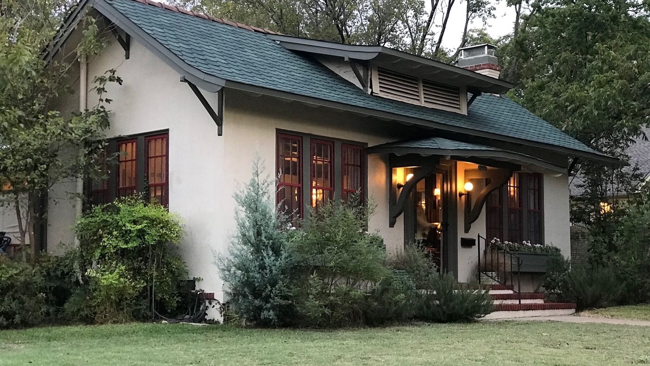 Photo of Outdoor in Austin Ave.