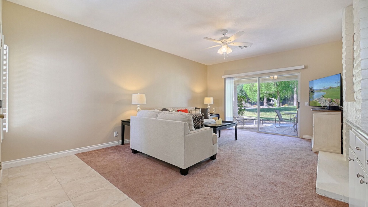 Photo of Livingroom in Palm Desert