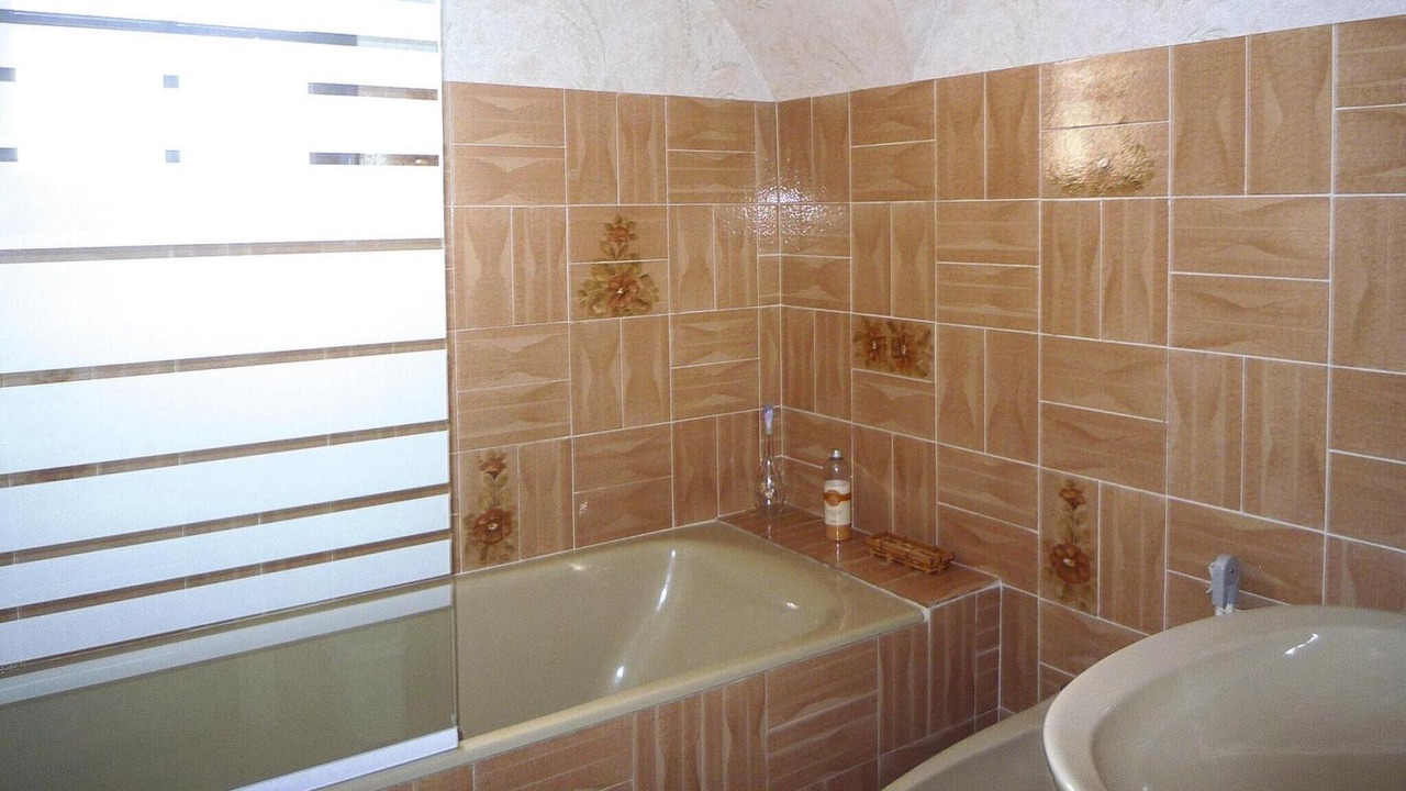 Photo of Bathroom in Parame