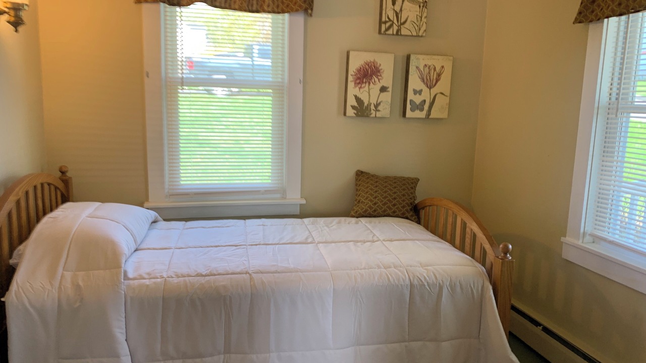 Photo of Bedroom in Town of Owasco