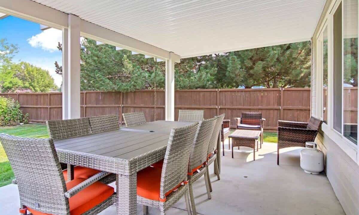 Photo of Others in Star