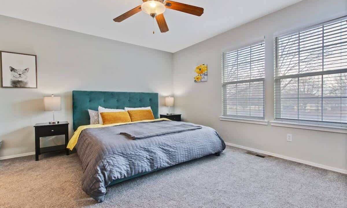 Photo of Others in Star