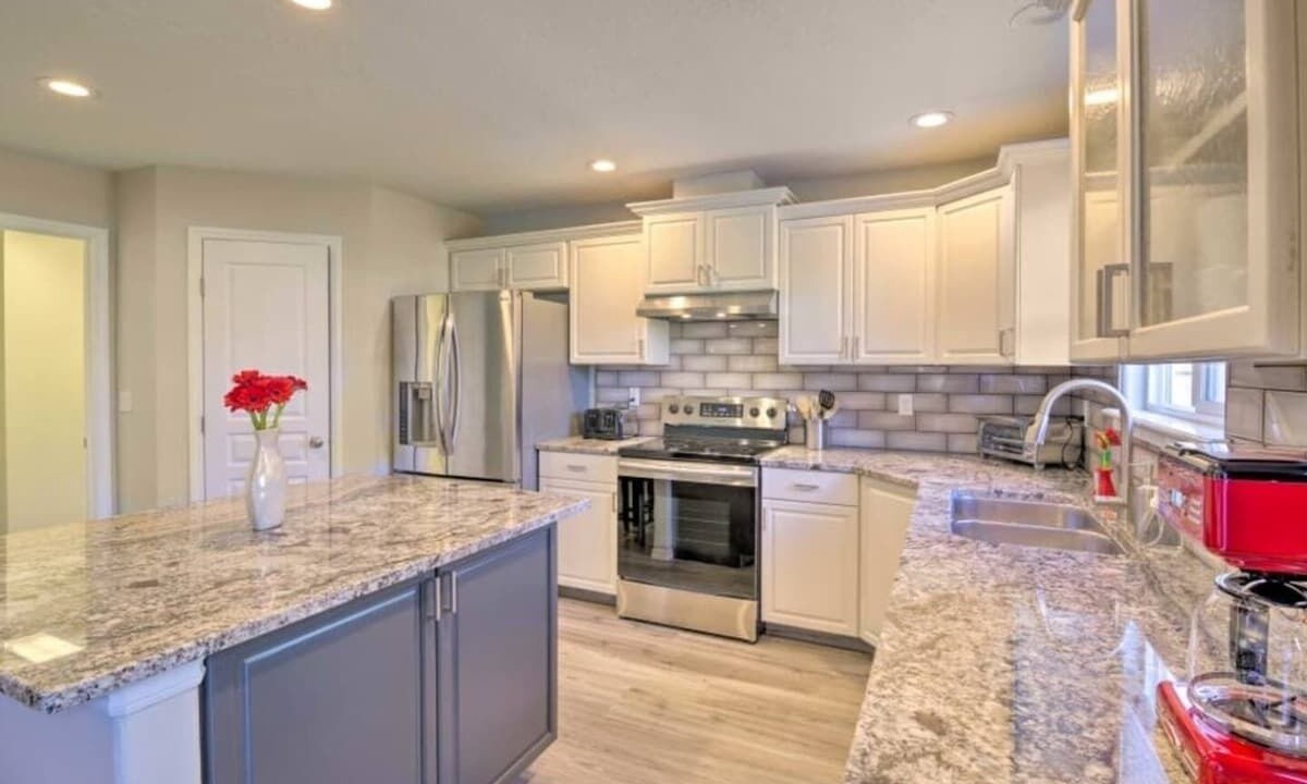 Photo of Others in Star