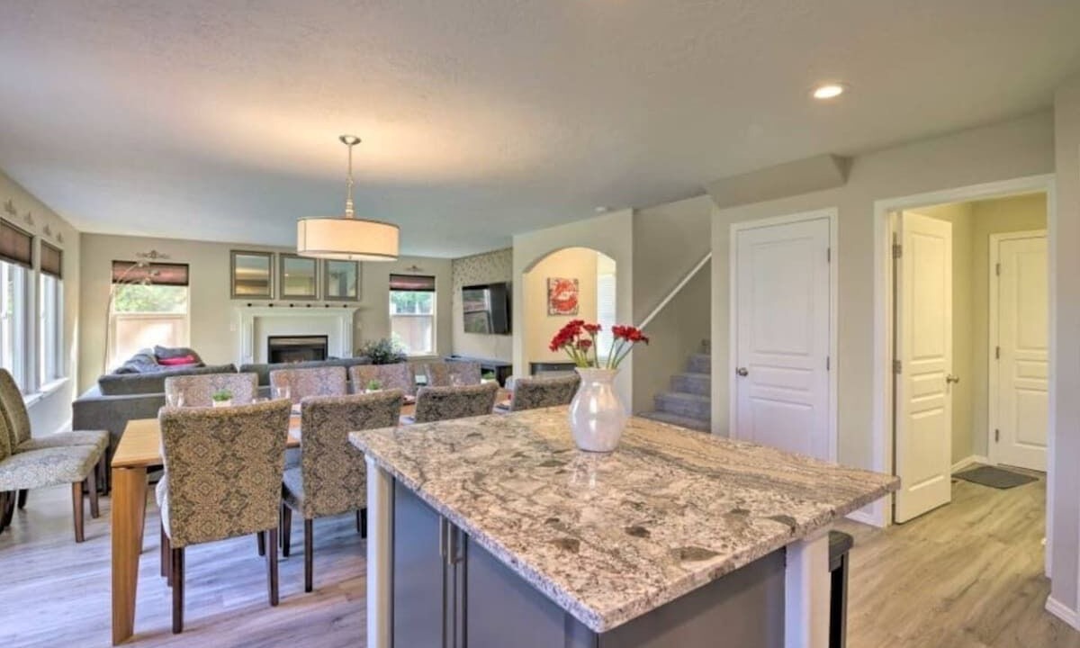 Photo of Others in Star