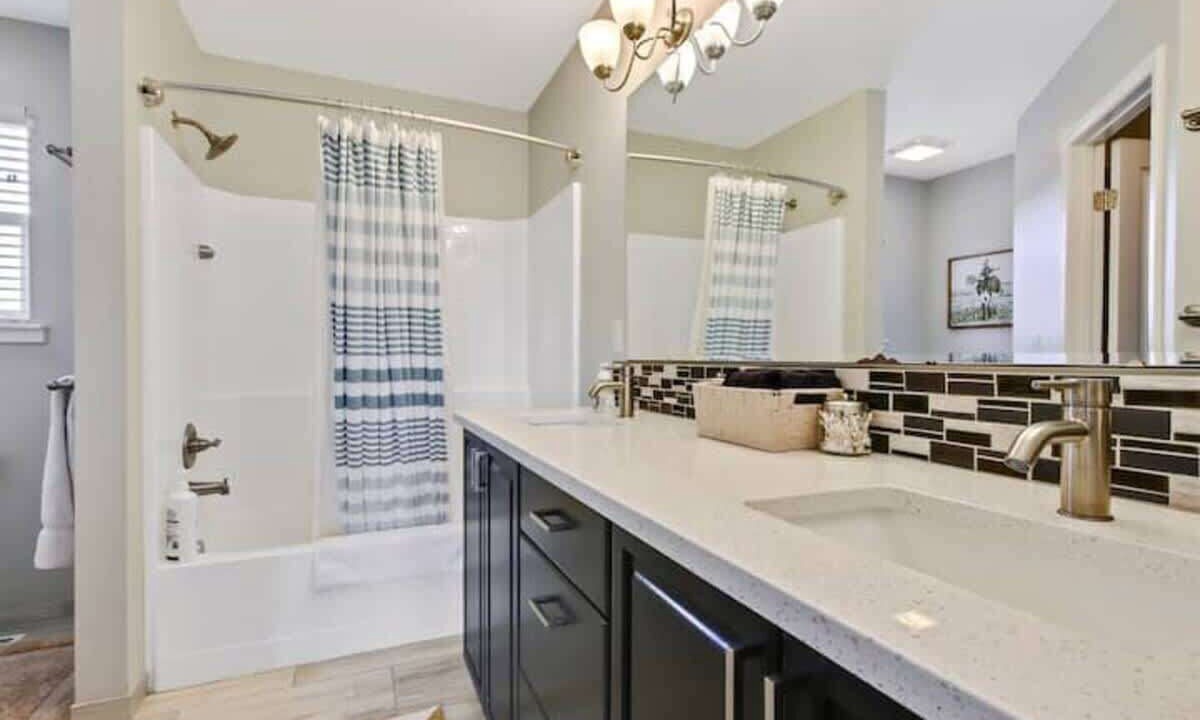 Photo of Others in Star