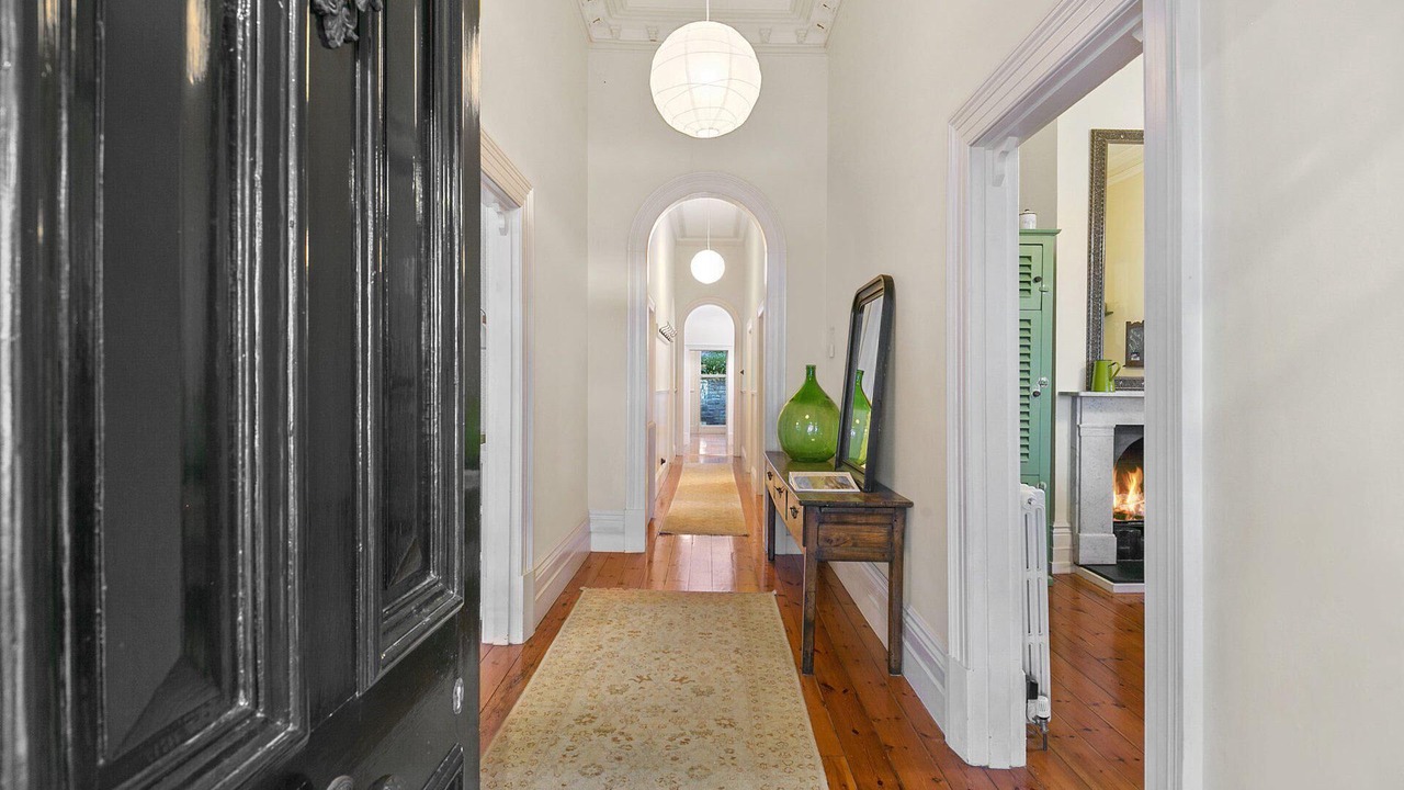 Photo of Others in Lorne