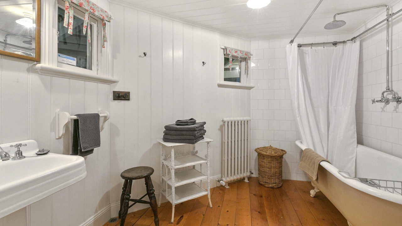 Photo of Bathroom in Lorne