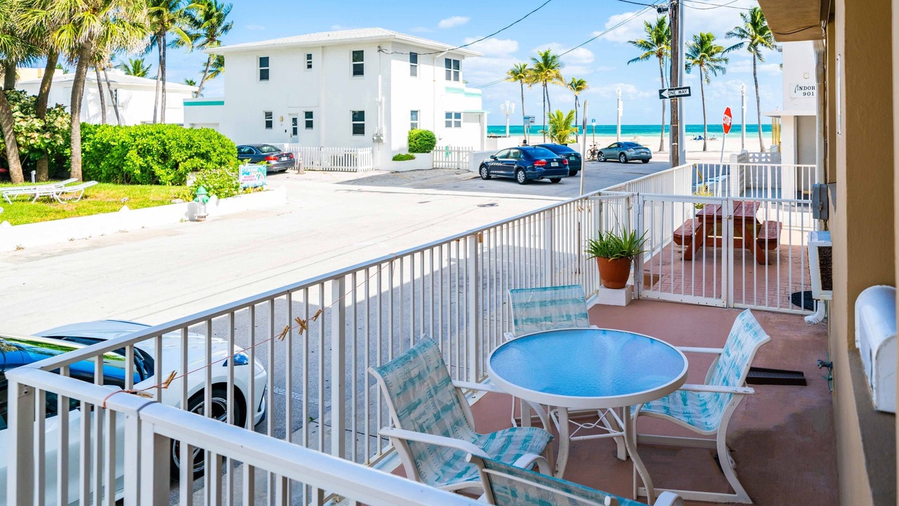 Photo of Outdoor in Hollywood South Central Beach