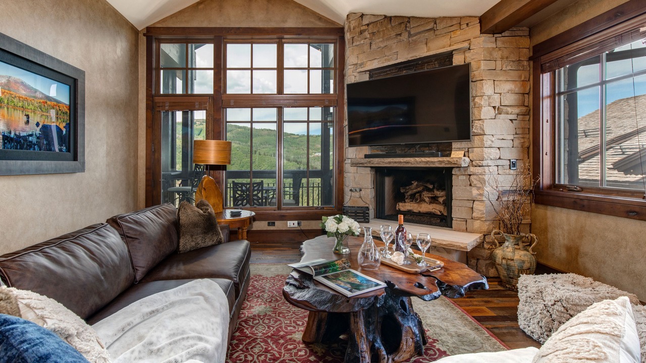 Photo of Livingroom in Empire Pass