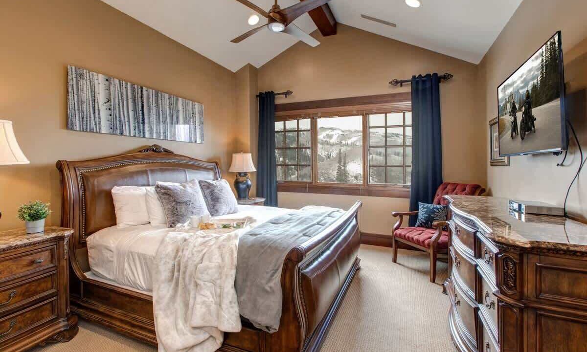 Photo of Bedroom in Empire Pass