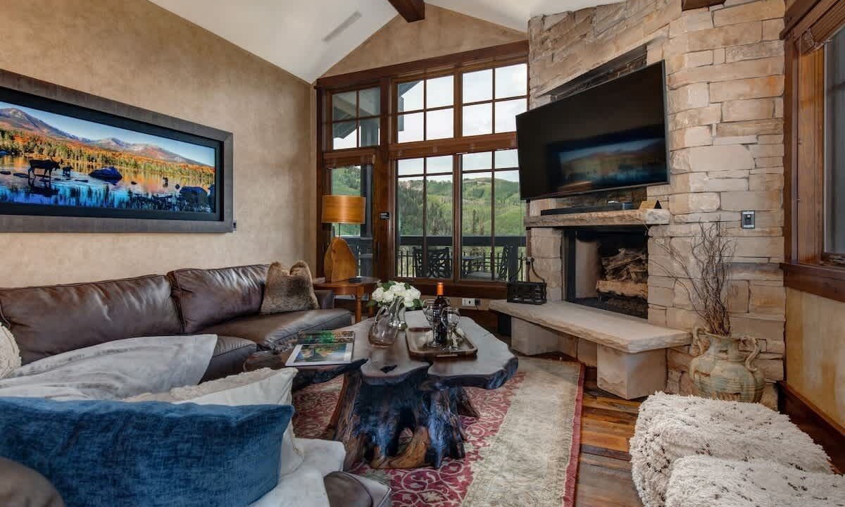 Photo of Livingroom in Empire Pass
