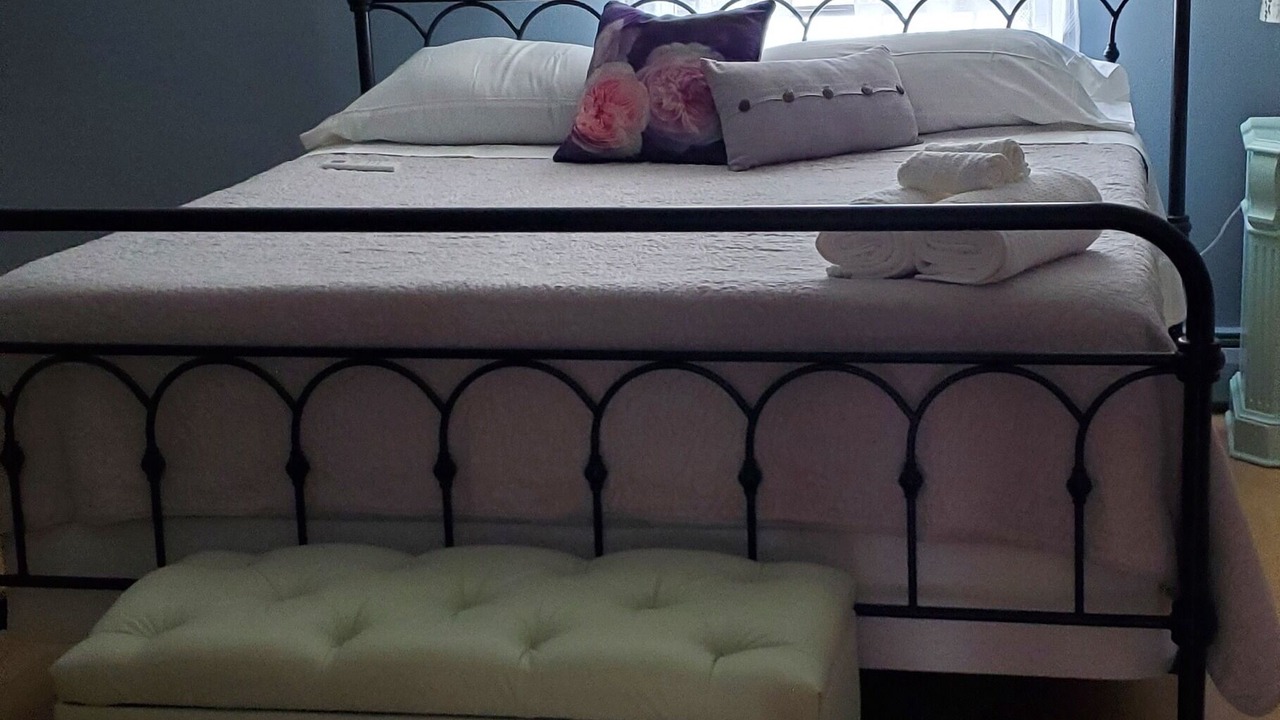 Photo of Bedroom in Burlington Flats