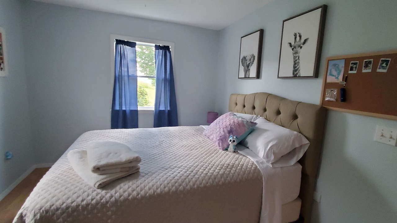 Photo of Bedroom in Burlington Flats