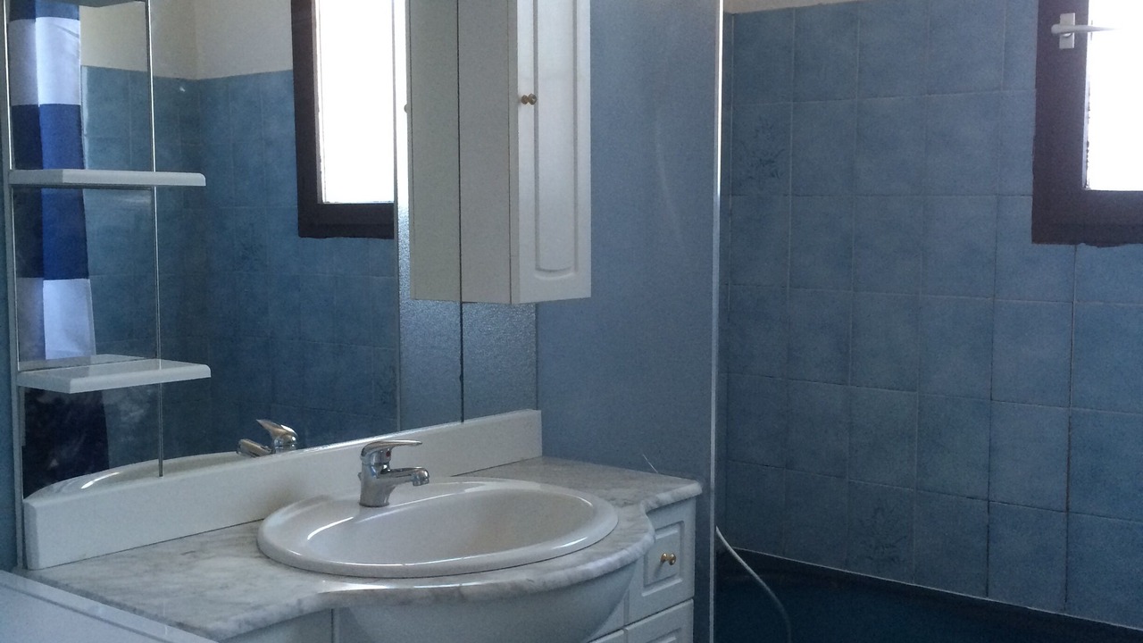 Photo of Bathroom in Lesparre-Medoc