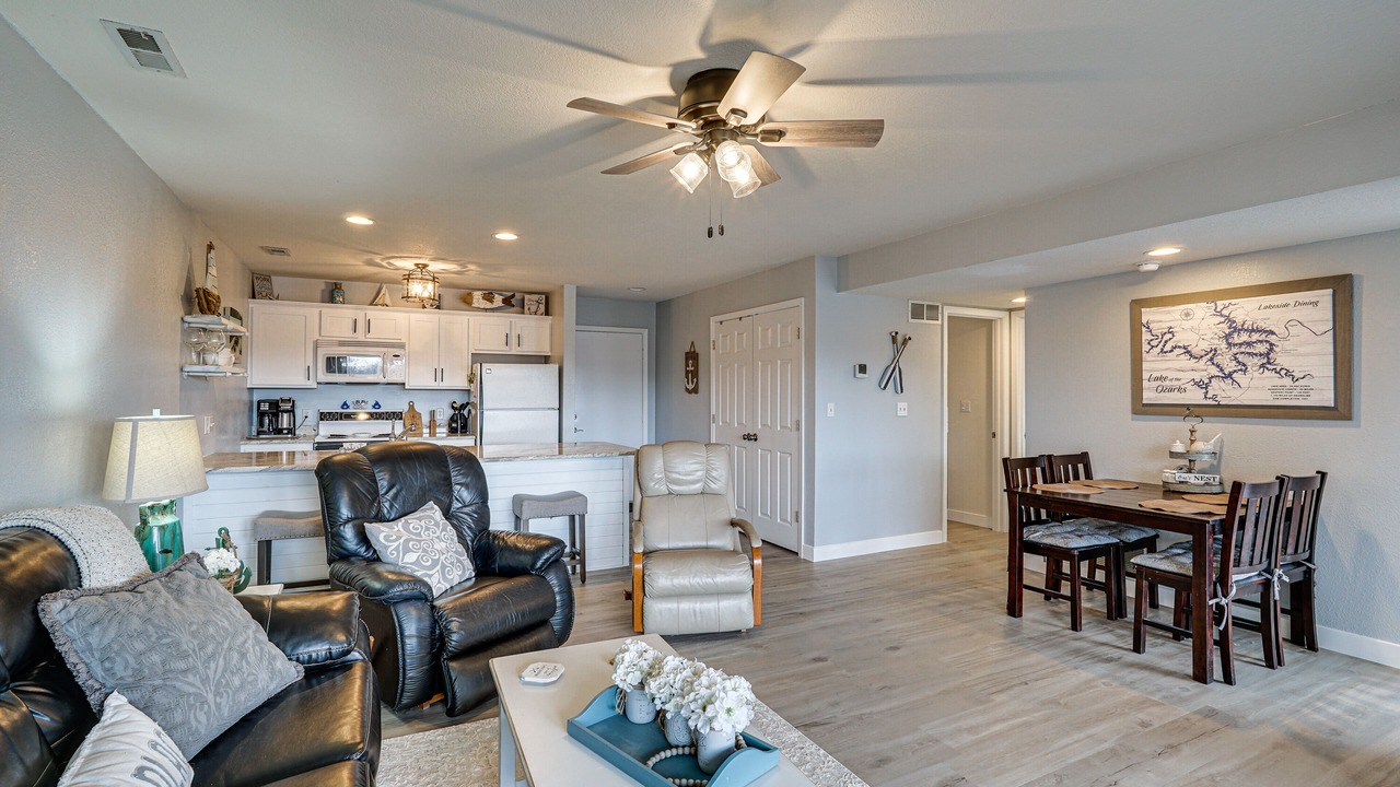 Photo of Livingroom in Osage Beach