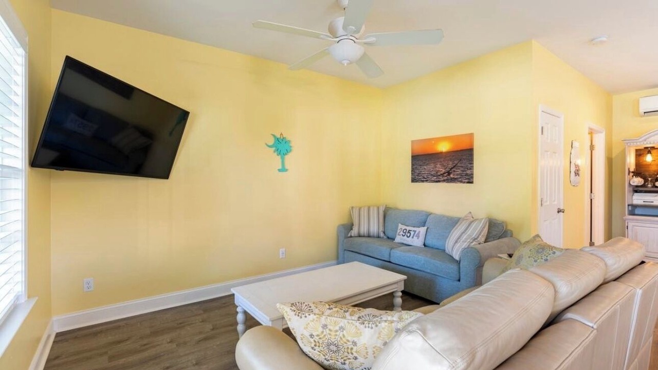 Photo of Livingroom in Mullins