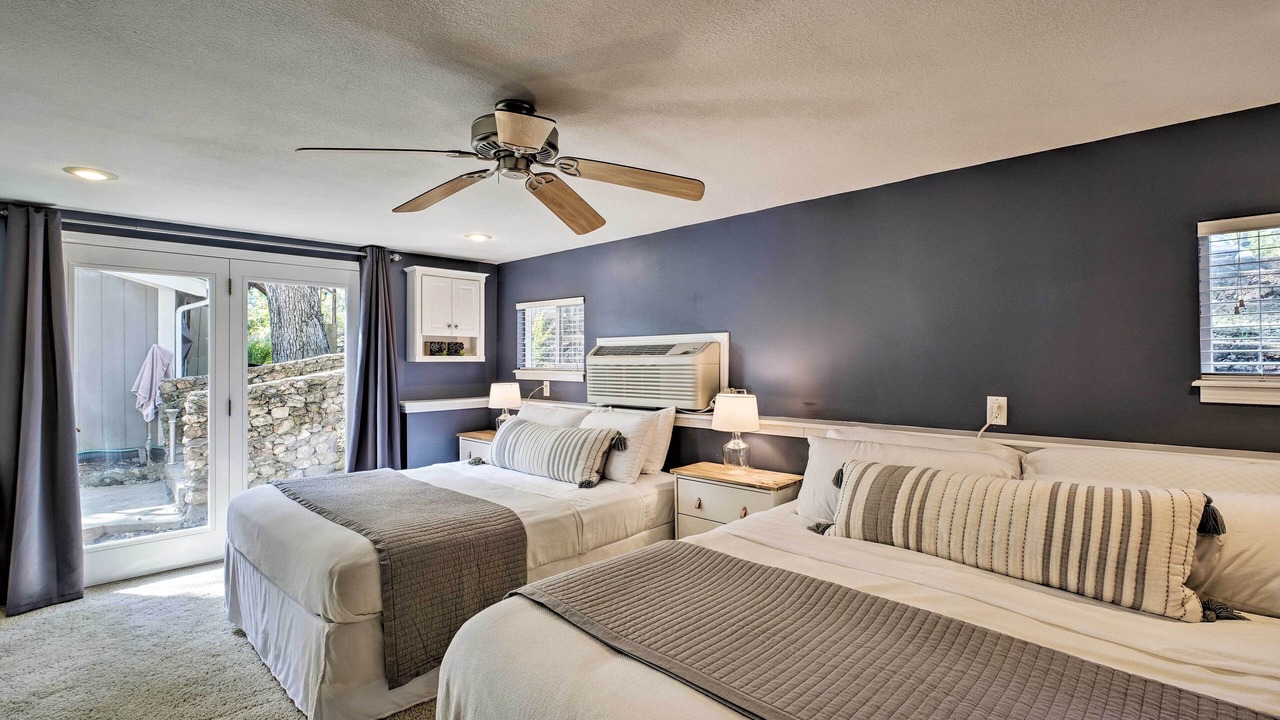 Photo of Bedroom in Sunrise Beach