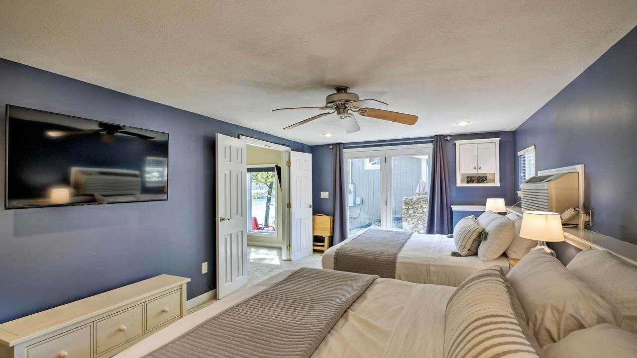 Photo of Bedroom in Sunrise Beach