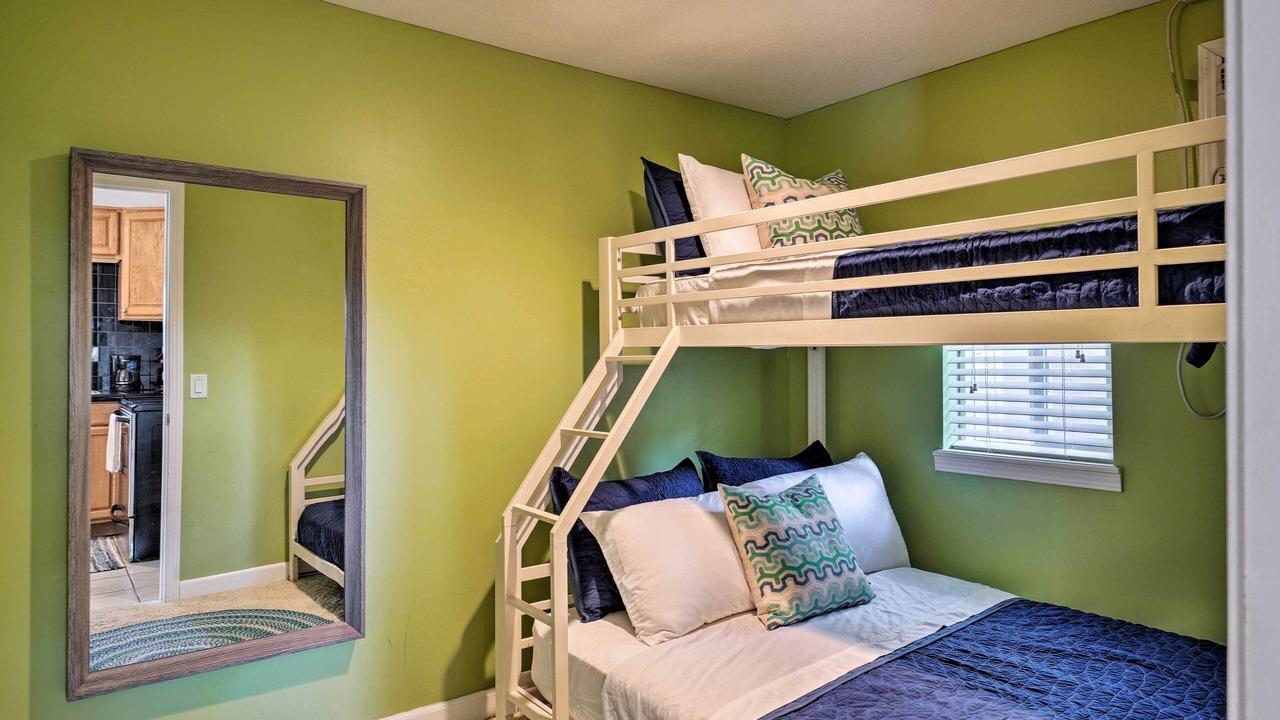 Photo of Bedroom in Sunrise Beach