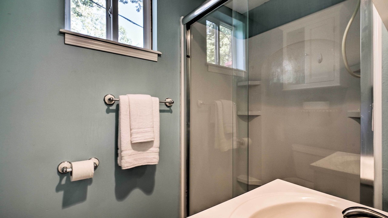 Photo of Bathroom in Sunrise Beach