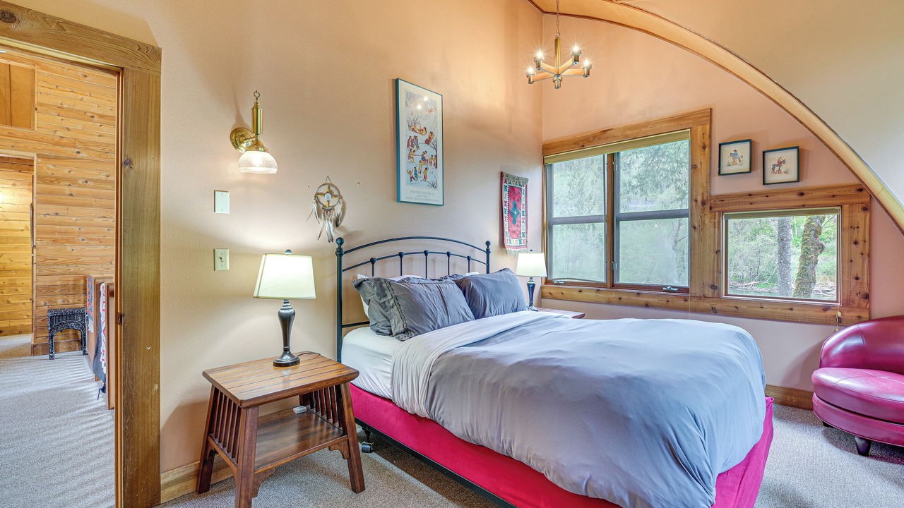 Photo of Bedroom in Skykomish