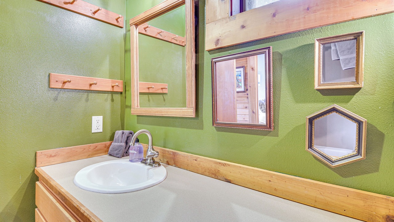 Photo of Bathroom in Skykomish