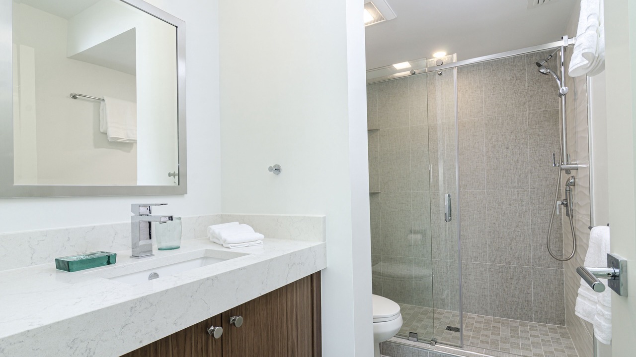 Photo of Bathroom in Vanderbilt Beach