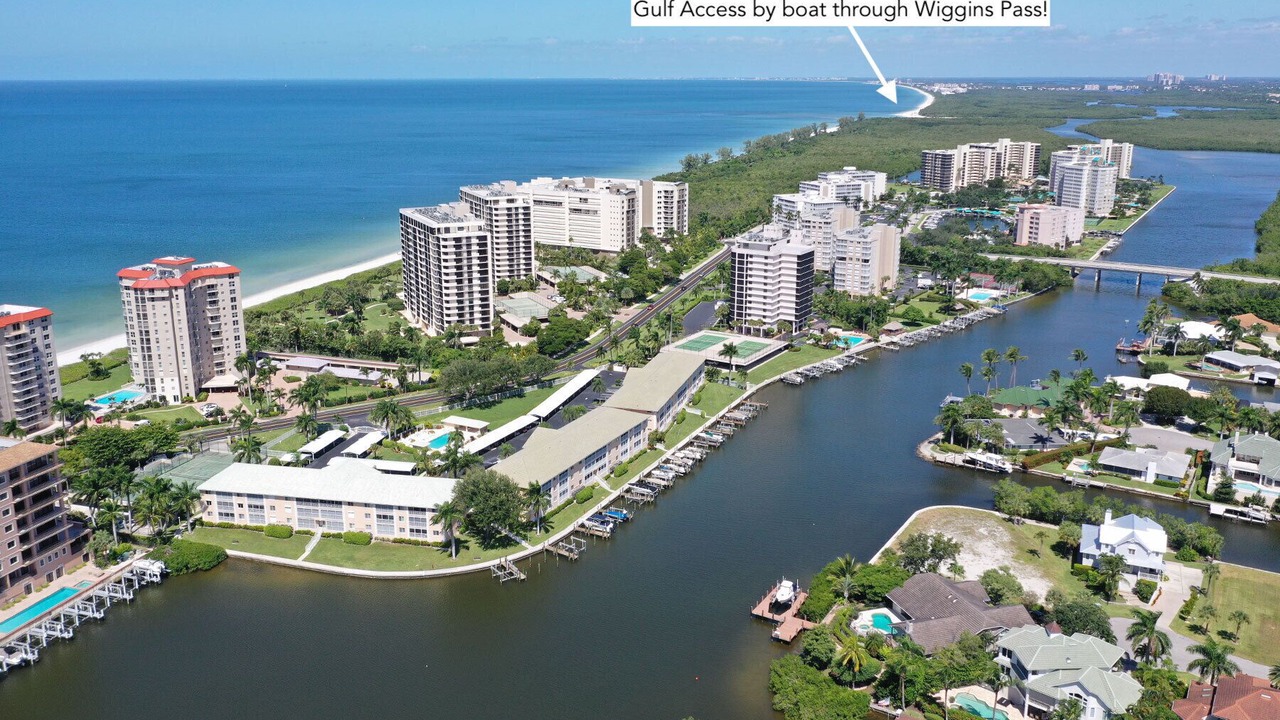 Photo of Outdoor in Vanderbilt Beach