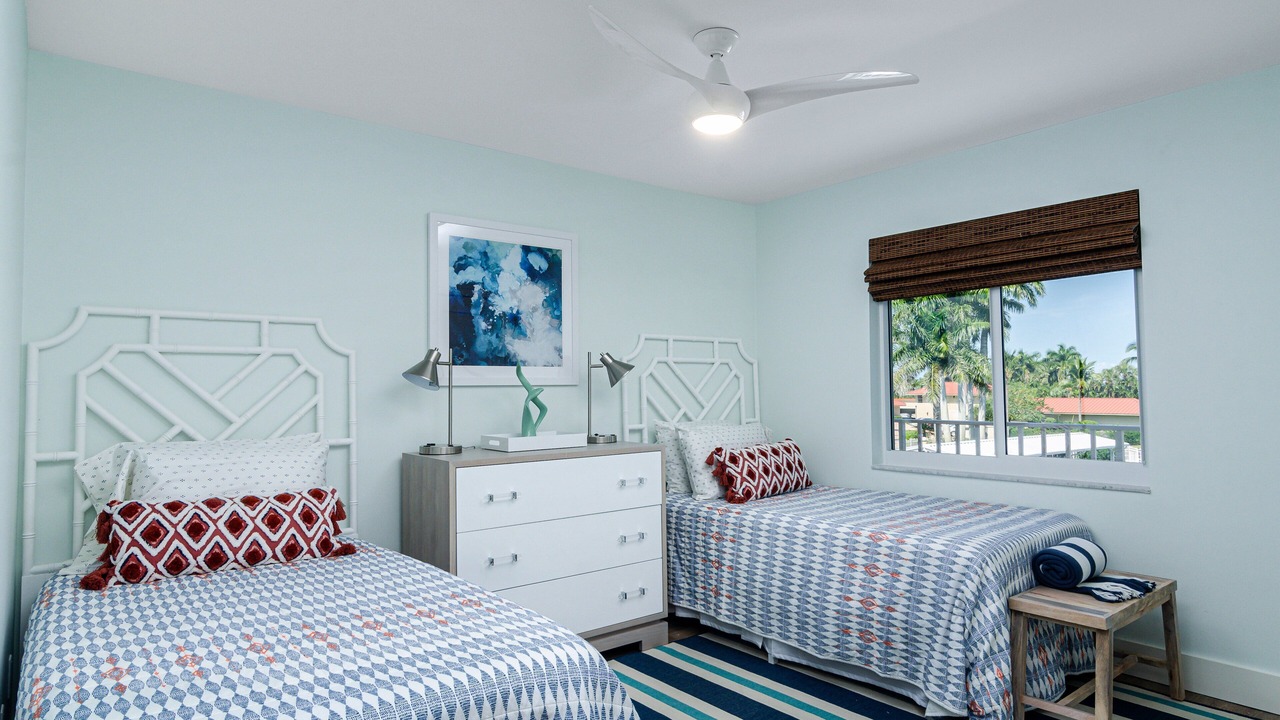 Photo of Bedroom in Vanderbilt Beach