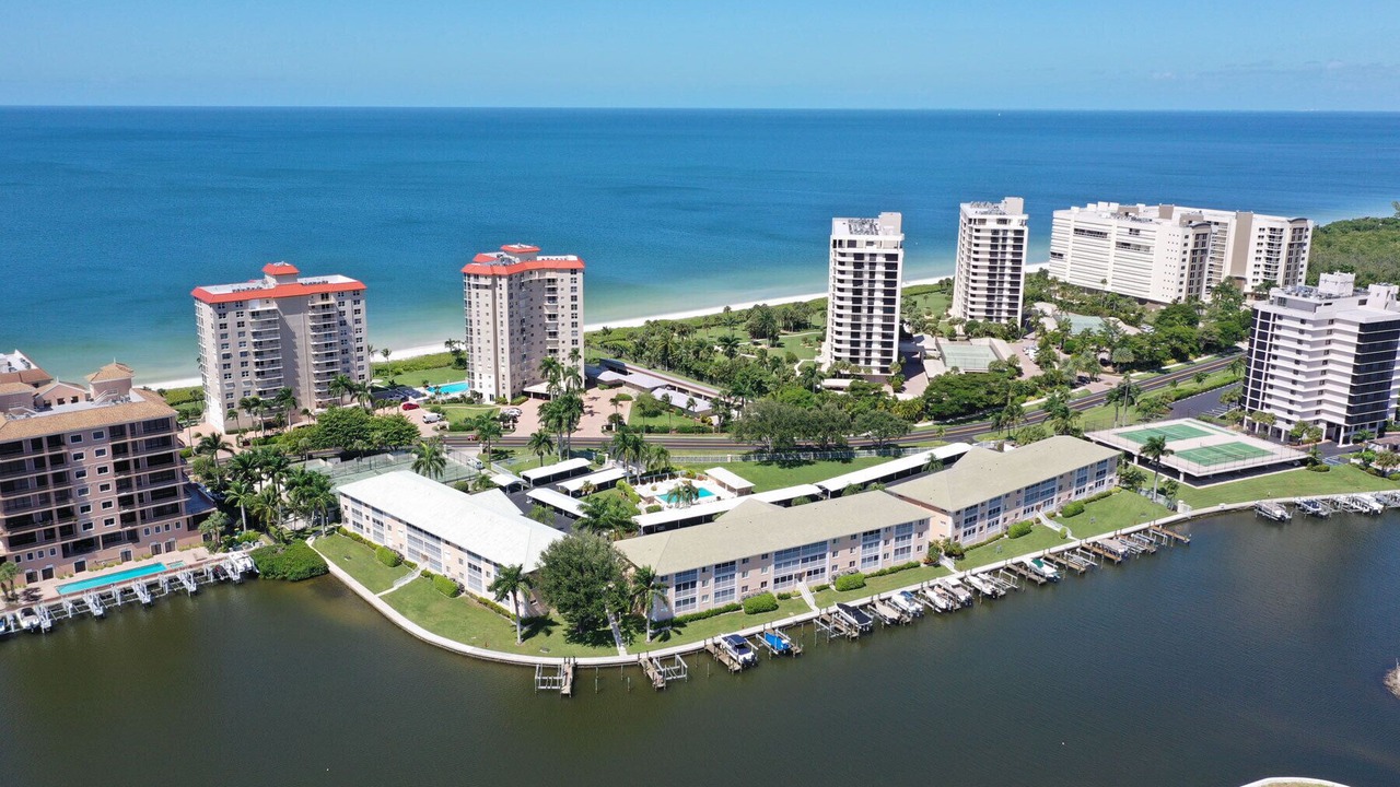 Photo of Outdoor in Vanderbilt Beach