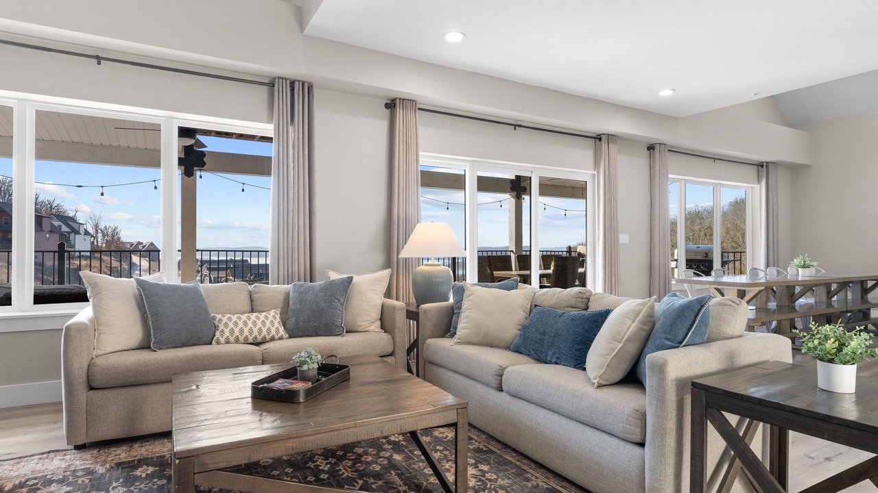 Photo of Livingroom in Table Rock
