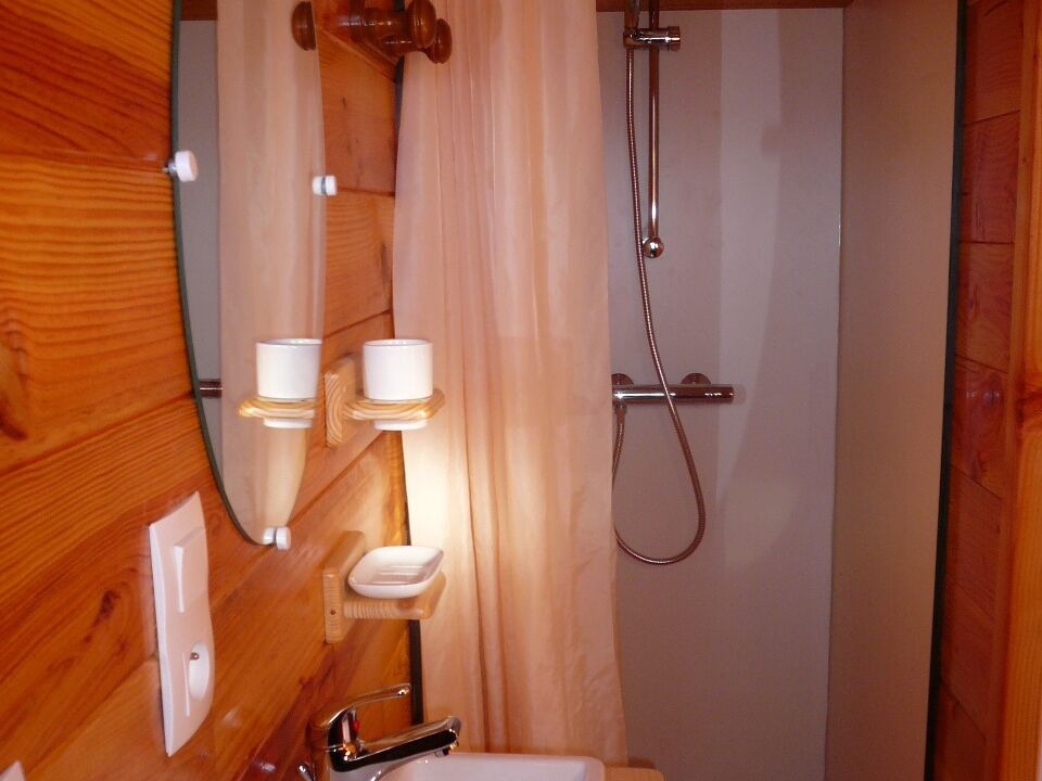 Photo of Bathroom in Castelnau-de-Brassac