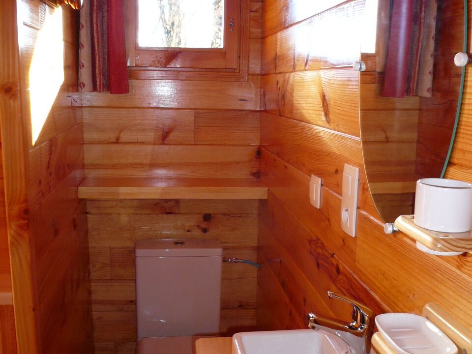 Photo of Bathroom in Castelnau-de-Brassac
