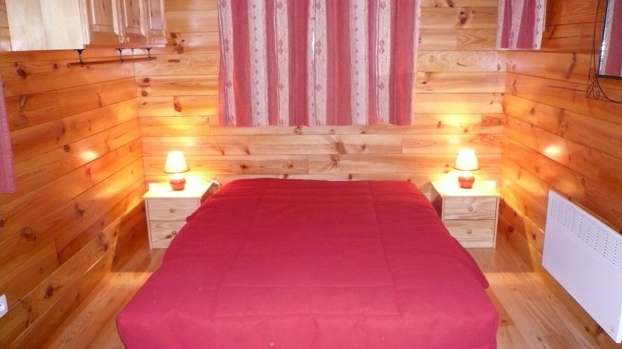Photo of Bedroom in Castelnau-de-Brassac