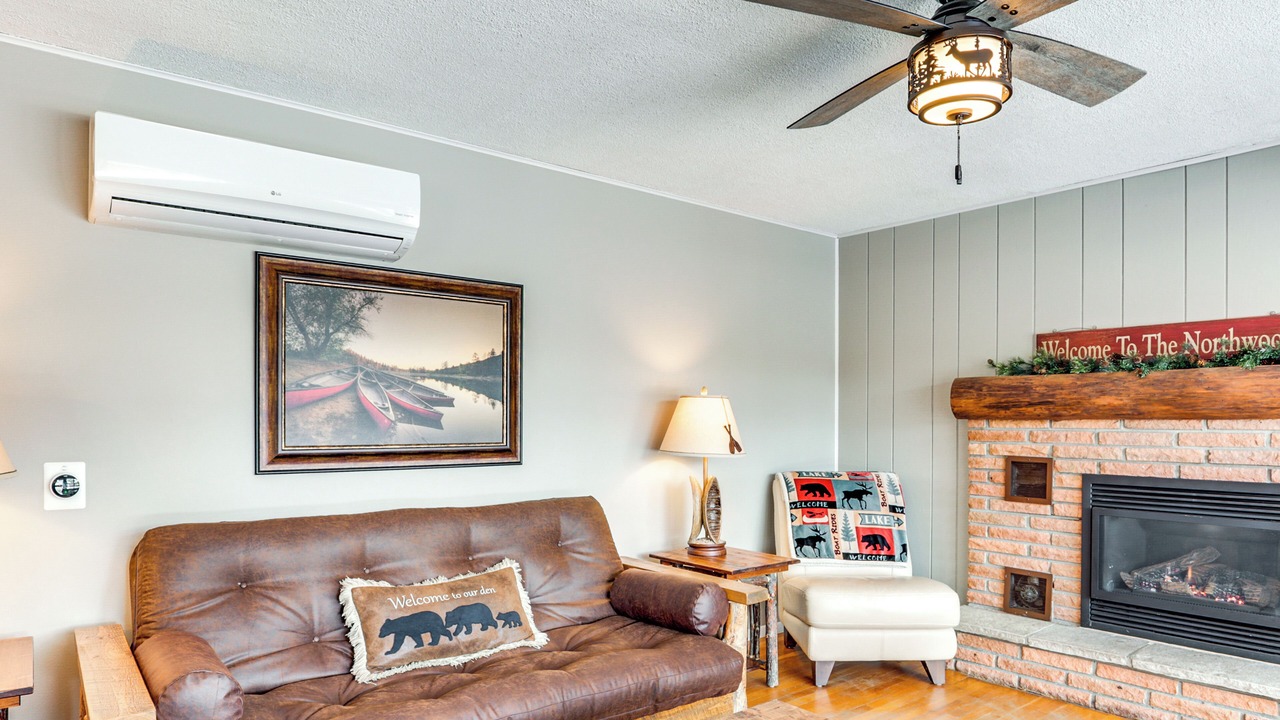 Photo of Livingroom in Eagle River