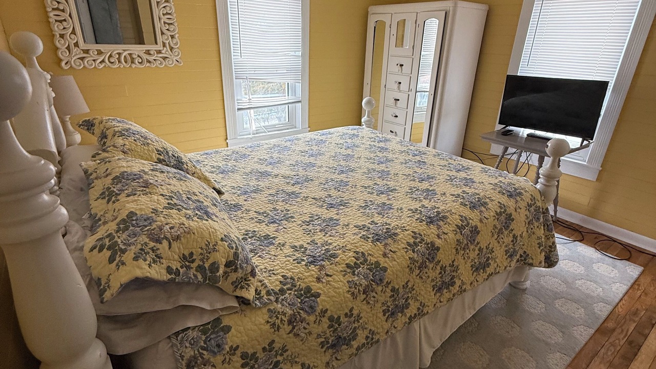 Photo of Bedroom in Upper Tract