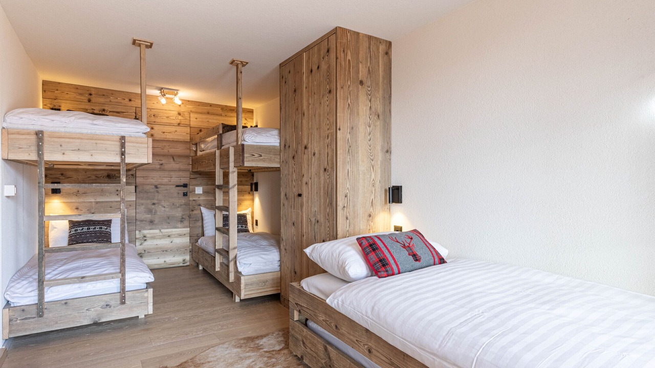 Photo of Bedroom in Vex