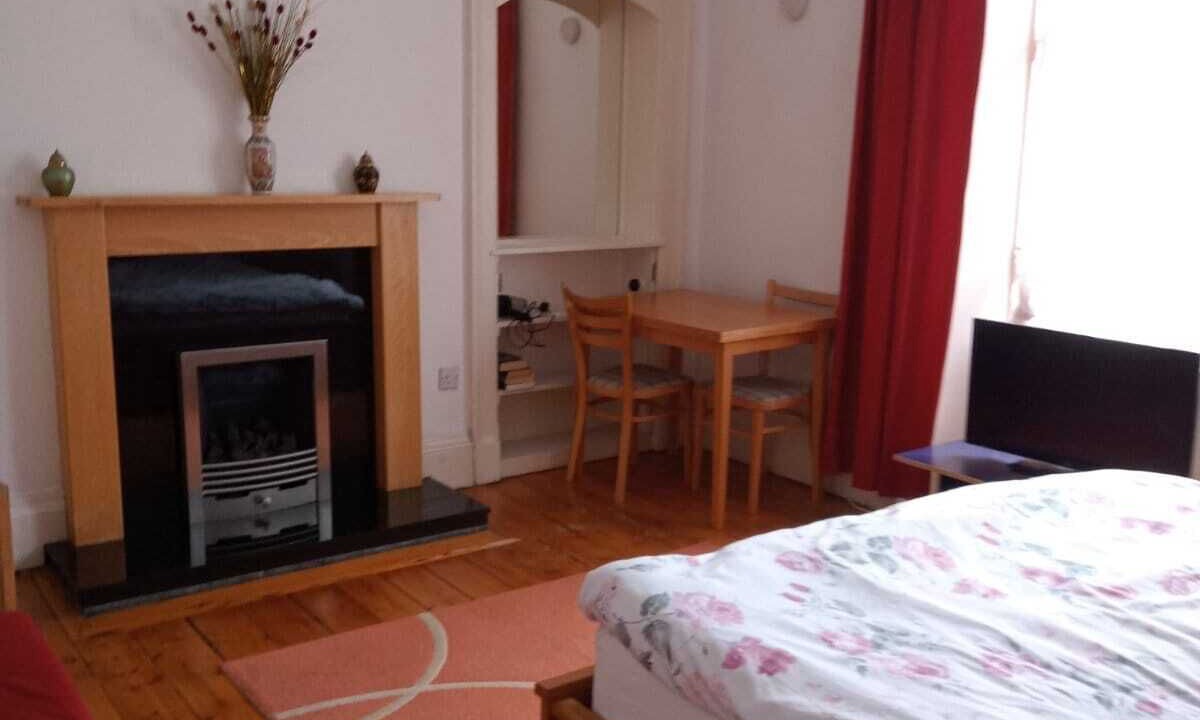 Photo of Bedroom in Newington