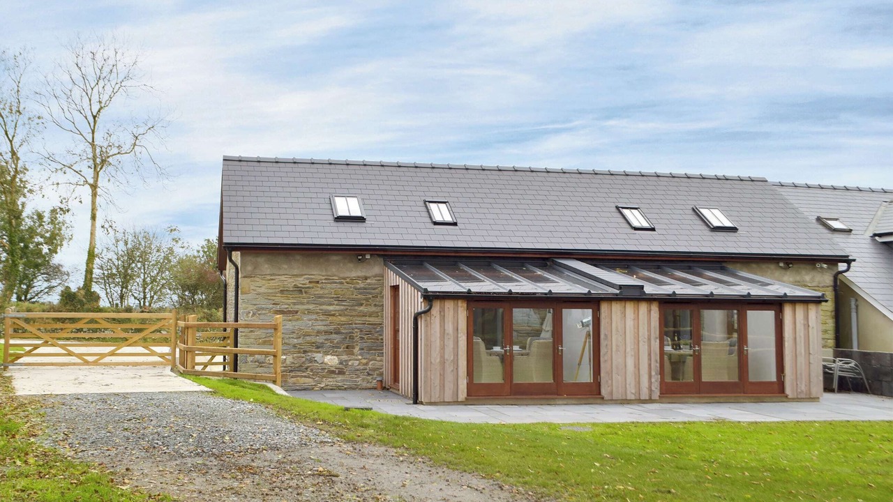 Photo of Outdoor in Cardigan