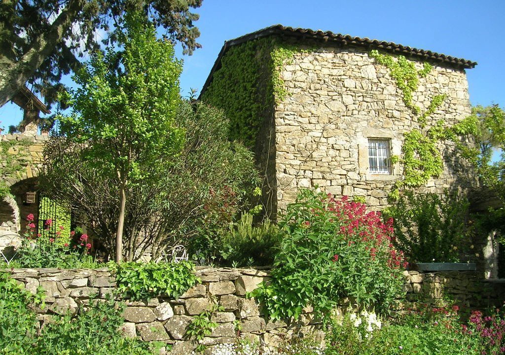 Photo of Outdoor in Vesseaux