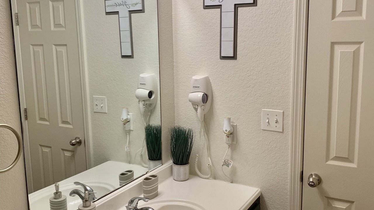 Photo of Bathroom in Canyon