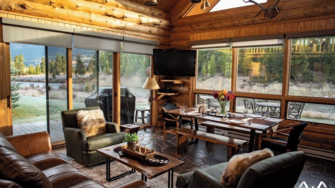 Photo of Livingroom in Gallatin Gateway