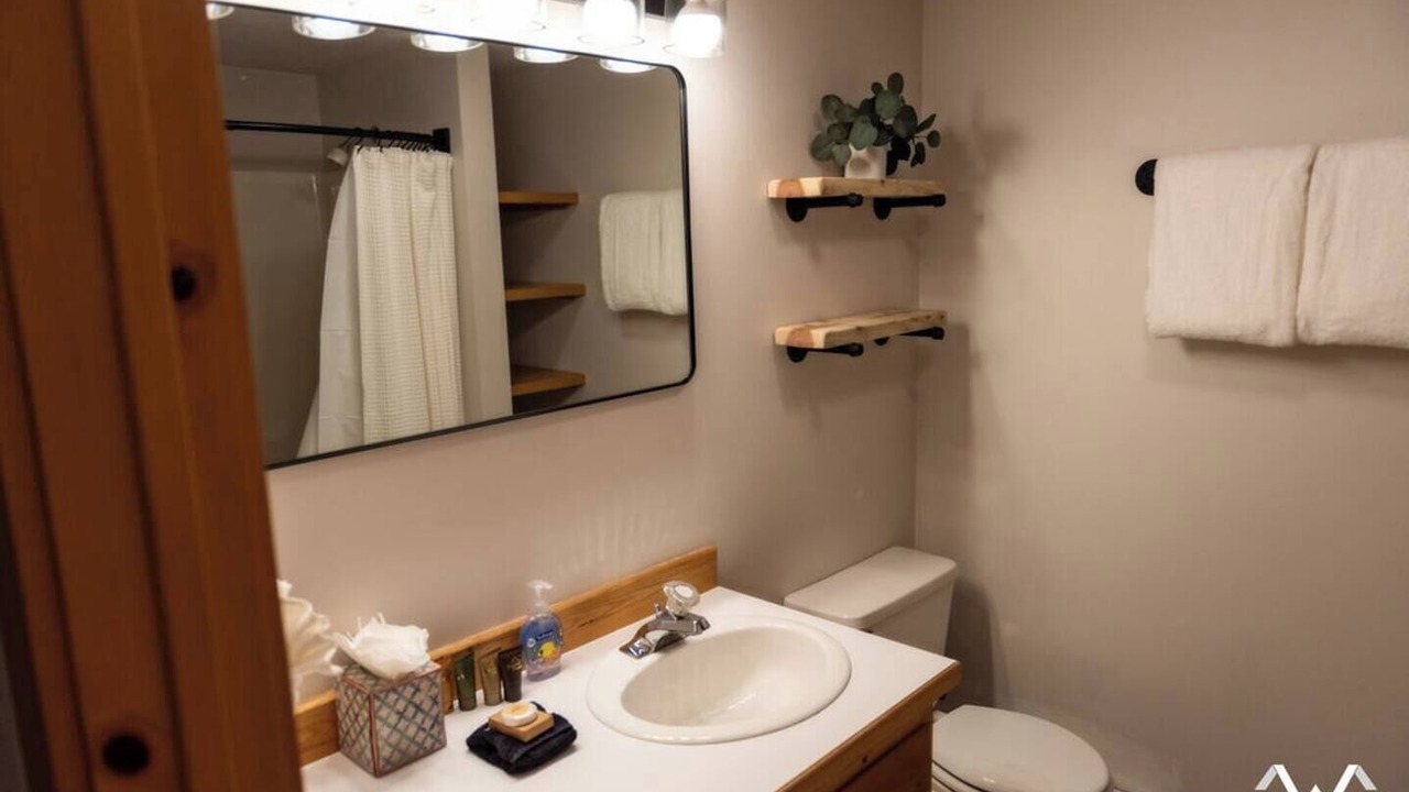 Photo of Bathroom in Gallatin Gateway