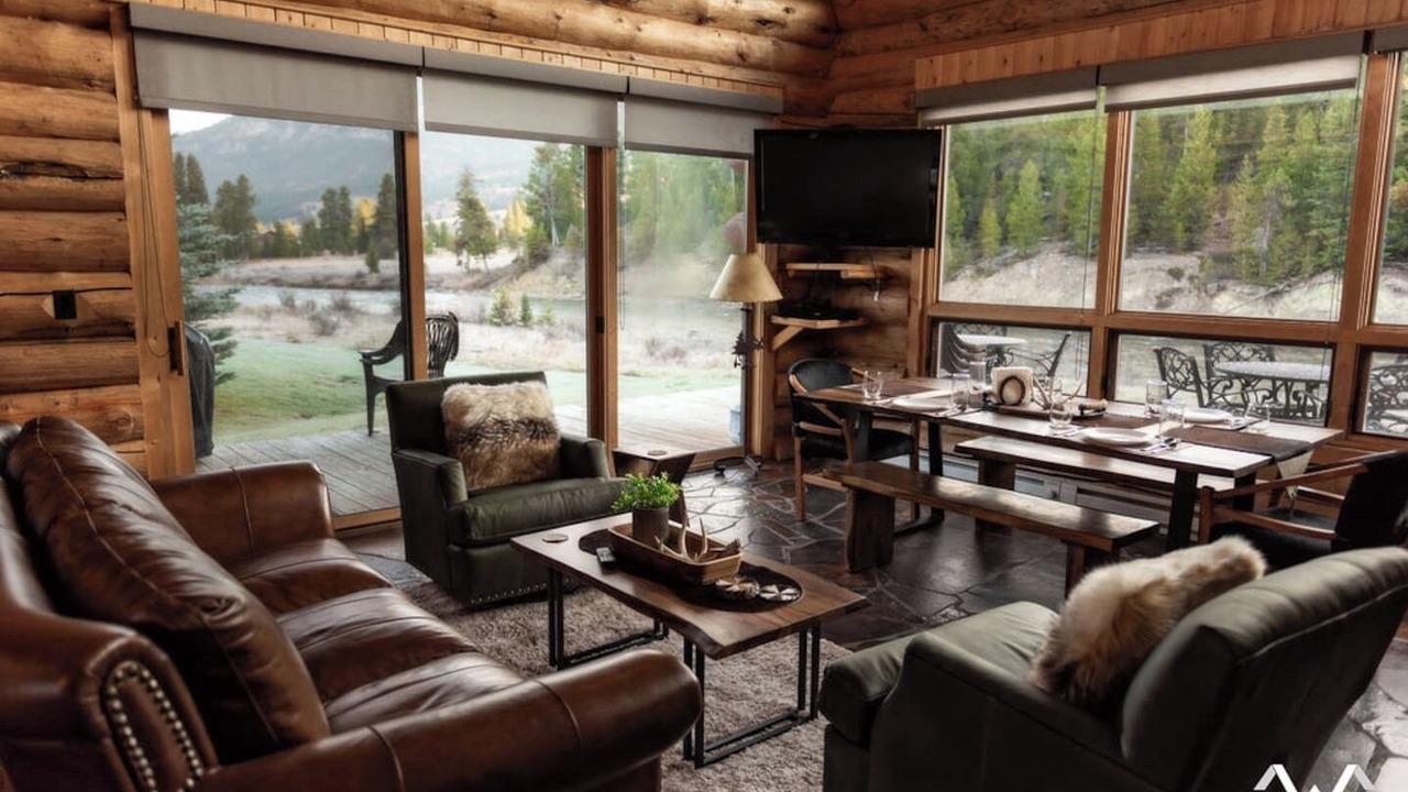 Photo of Livingroom in Gallatin Gateway